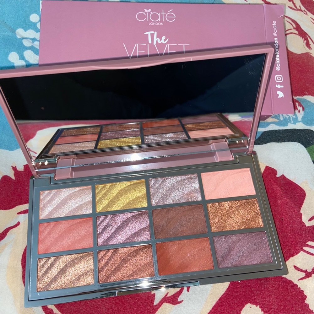 Ciaté The Velvet Pallete